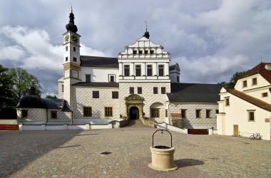 Zámek Pardubice 01
